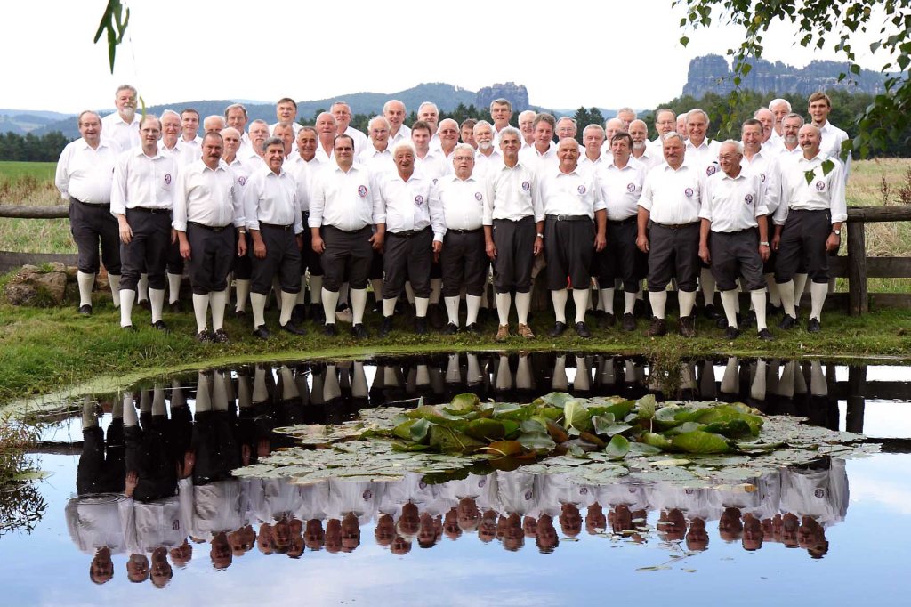 Bild: 2010 mit den Schrammsteinen im Hintergrund Bild: 2010 mit den Schrammsteinen im Hintergrund